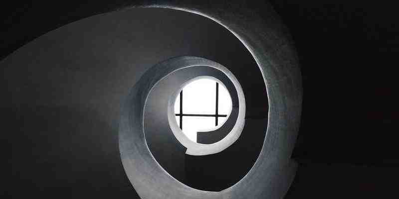 什么是 AI 提示词？新手必懂的 3 个核心概念与价值